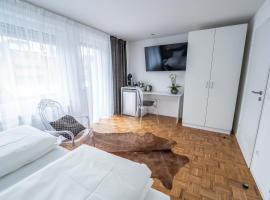 City Apartments FN L 6 KLIMATISIERT mit Balkon - Deluxe Doppelzimmer，位于腓特烈港的家庭/亲子酒店