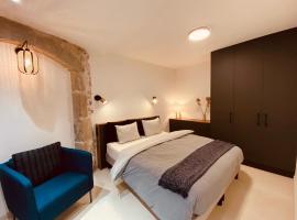 Appartement confortable et moderne，位于福龙河畔拉罗什Terreaux附近的酒店