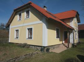 Apartmán V sadu，位于Míšov的酒店