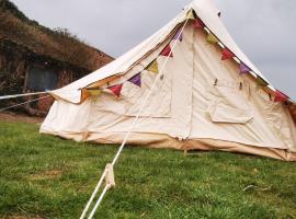 Glamping Bell Tent 4m - Sleeps upto 4，位于林肯的酒店