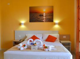 Le Twins -Bed and Breakfast，位于特罗佩阿的海滩短租房