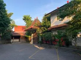 Sonosewu Guesthouse Syariah