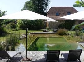 Gîte Fleurs d'eau, Le Hameau du Quercy, charme, calme, piscine naturelle，位于Frontenac的酒店