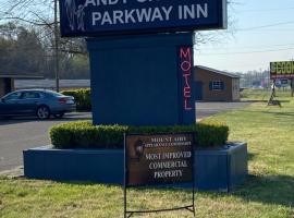 Andy Griffith Parkway Inn，位于芒特艾里的酒店