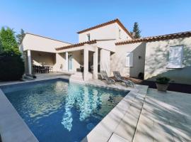 MAGNIFIQUE VILLA CONTEMPORAINE avec PISCINE，位于Mus的度假屋