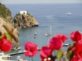 Chiaia Apartments by Caseaponza it