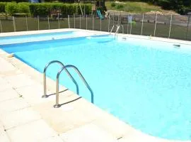 Camping Les Roussilles - Nature, Pool, Restaurant