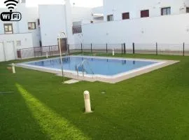 Ático Conil Playa con piscina, garaje, 2 terrazas-BBQ, Aire Ac y WIFI -SOLO FAMILIAS Y PAREJAS-