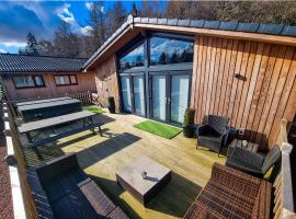 Serenity Lodge Otterburn，位于奥特本的山林小屋