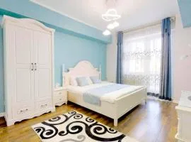 125m2 new apartment, 5 rooms with airport pickup