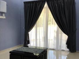 afza Homestay Pak Bukit Besi，位于龙运的别墅