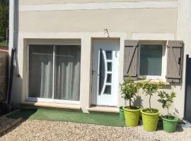 Petite maison sur les traces de Van gogh，位于Butry-sur-Oise的酒店