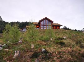 Cabin in beautiful surroundings at Harpefossen，位于努尔菲尤尔埃德的酒店