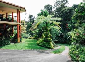 Studio in the Rainforest，位于库兰达热带雨林空中缆车附近的酒店