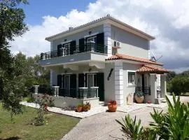Villa Gecko, Arillas