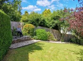 Sea views, private garden, comfortable family and dog friendly home