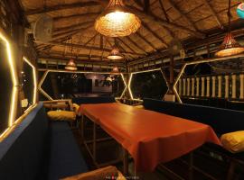 Tropical Wave Hostel Morjim，位于莫尔吉姆Chapora River附近的酒店