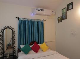 Tropical Wave Hostel Morjim，位于莫尔吉姆Chapora River附近的酒店