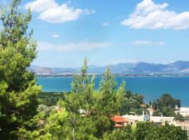 Sea view maisonette near Nafplio!1' drive to beach，位于基维利奥的酒店