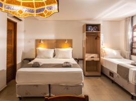 Hotel Chalet Monet - Granja Vianna，位于科蒂亚的酒店