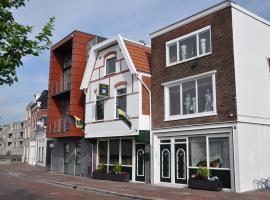 Bed & Breakfast Rita，位于代尔夫宰尔Delfzijl West Station附近的酒店