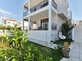 Kalli's Apartments，位于尼基季的酒店