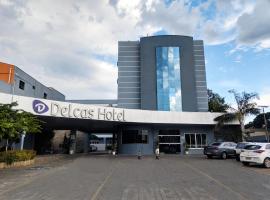 德尔卡斯酒店，位于库亚巴龙东元帅国际机场 - CGB附近的酒店