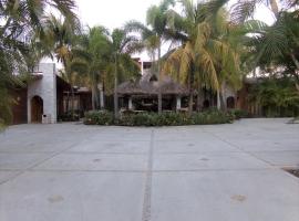 Hotel Casa de Lirio Diamante，位于阿卡普尔科的酒店