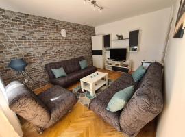 Planinska kuća Koreni，位于Jasikovice的酒店