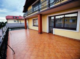 Tanie Noclegi 2，位于凯尔采的酒店