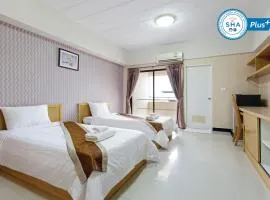 P-Park Hotel near Yanhee Hospital - SHA Extra Plus