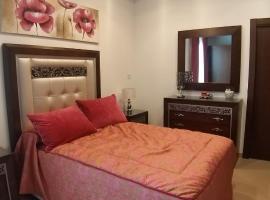 APARTAMENTO REFORMADO Y LUMINOSO EN AGUILAR DE LA FRONTERA，位于Aguilar的带停车场的酒店