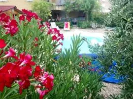 Chambre studio cuisine indépendant 2 pers piscine proche Thermes des Fumades