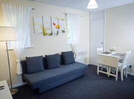 Central studio in quiet area in Newbury, self check-in，位于纽伯里的酒店