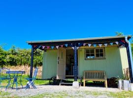 Pen Bryn Shepherd Hut，位于瓦伊河畔海伊的农家乐