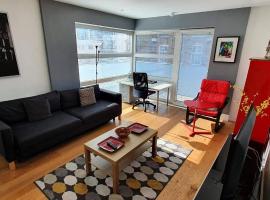 Bright & spacious Double Bedroom with EnSuite and Concierge! Paid parking available，位于伦敦的酒店