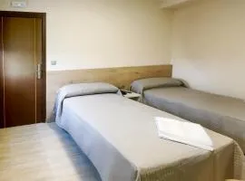 Hostal Restaurante Cuatro Caminos