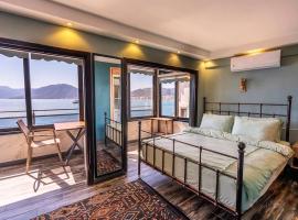 Liman Deluxe Hotel，位于马尔马里斯的酒店
