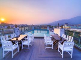 Hotel Holy Vivasa，位于瑞诗凯诗的酒店