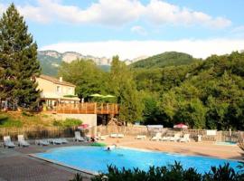 Camping Le Gallo Romain，位于Barbières的酒店