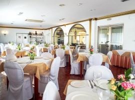 Hotel Maria jose，位于Moraleda de Zafayona的酒店