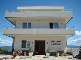 HOTEL Pyramid Lodge，位于维索科的酒店