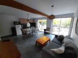 Appartement au calme à Pernes 1 chambre，位于Pernes的度假短租房