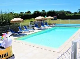 Maison charmante avec piscine partagée à Nehou
