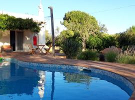 Rural Peace in the Algarve - Private Room with kitchenette and bathroom，位于Aldeia dos Matos的公寓