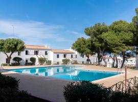 Apartamento Menorca Arenal d'en Castell，位于阿雷纳尔登卡斯特尔的酒店