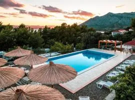 New Adria mobile Home - camp Vala