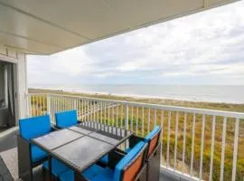 Carolina Beach Dreamin - light filled south side END unit, Ocean views from most rooms! Private beach access! condo