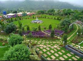 Bottle palm resort，位于浦那的酒店