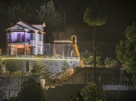 Ram Cottage Chail 3 BHK villa with Lawn & Parking，位于柴尔的别墅